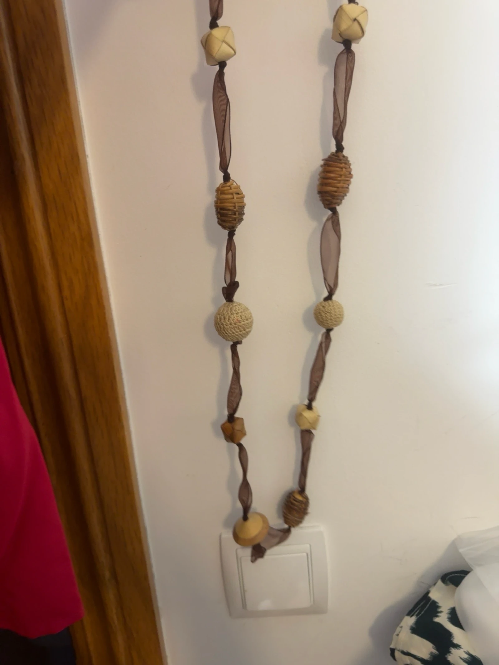 Handgemaakte lange ketting hout en natuurlijke kralen – photo 2